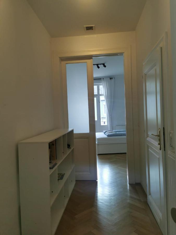 Mariahilfer 2 * Wien